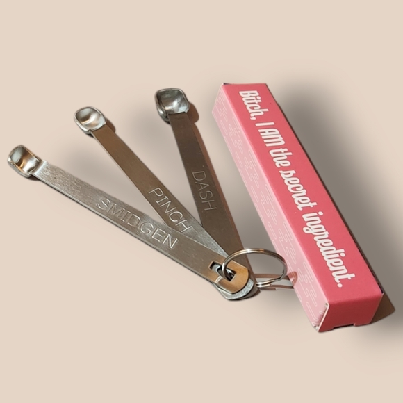 21 and up! Birthday Party Gift Set + Sparkling and Relighting Candle Sticks - Picture 9 of 9